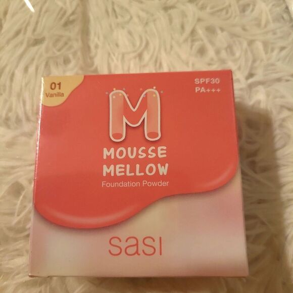 A bundle of miscellaneous luxury beauty products!! - Picture 4 of 12
